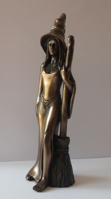 Small Witch in Bronze